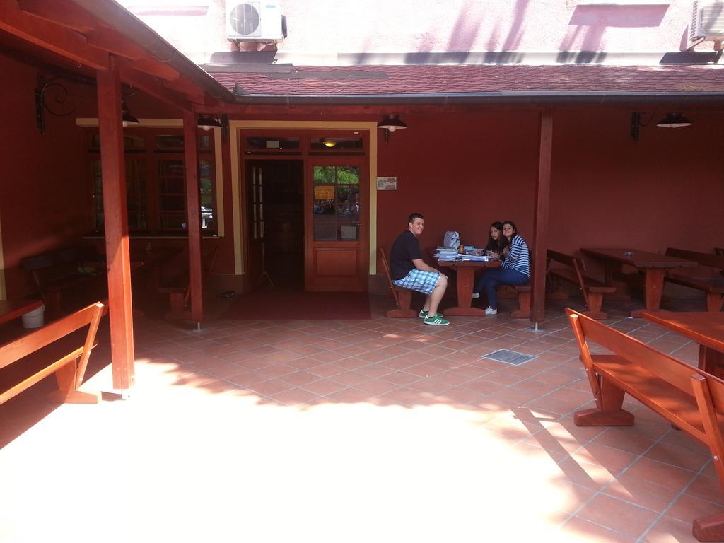 Europa Hostel Portorož Extérieur photo